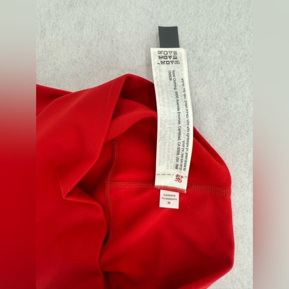 NWT Vuori Vuori AllTheFeels Legging Cherry‎ Size Medium - Picture 9 of 12
